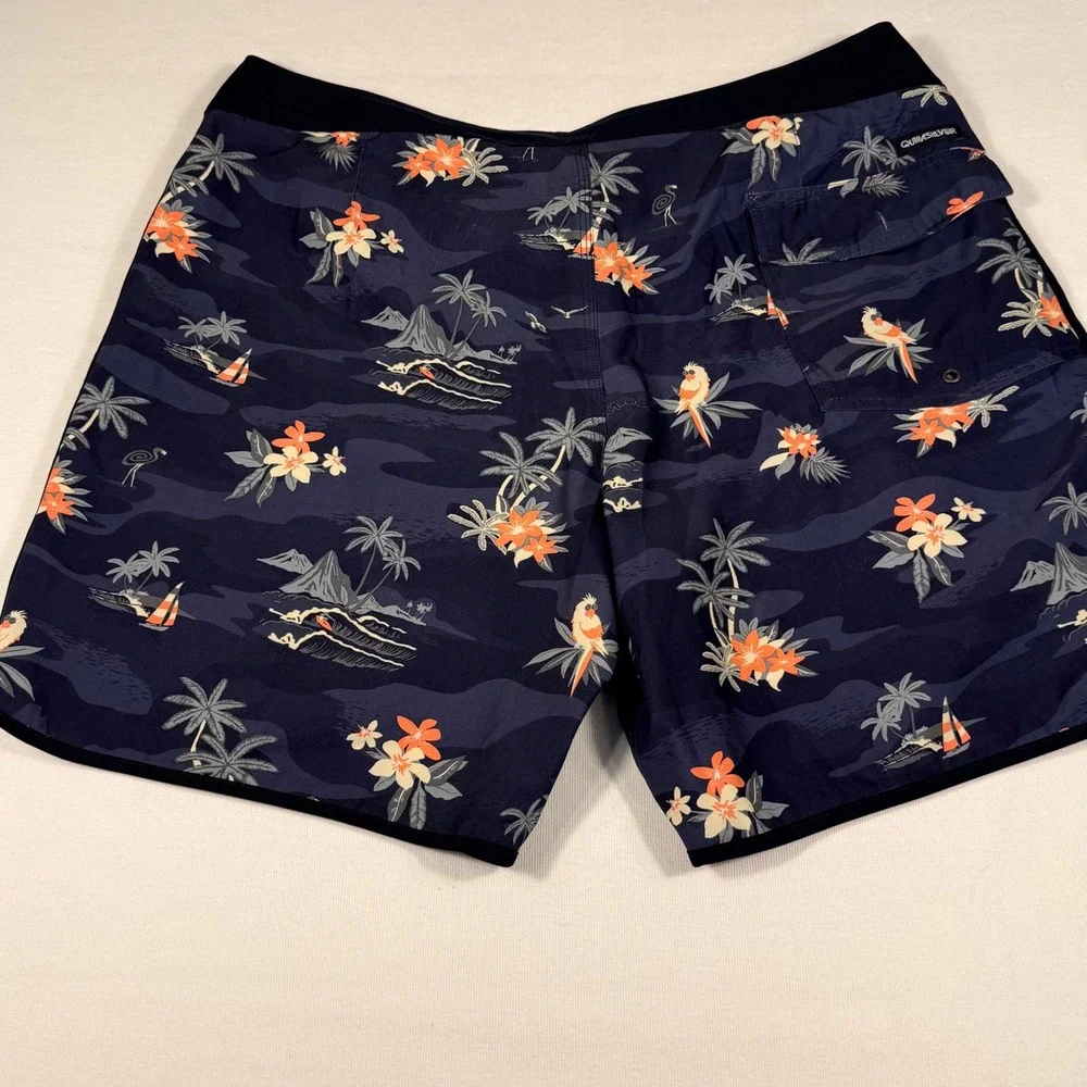Quiksilver Board Shorts 40 Navy Blue Highline Surfsilk Tropical Island Camo
